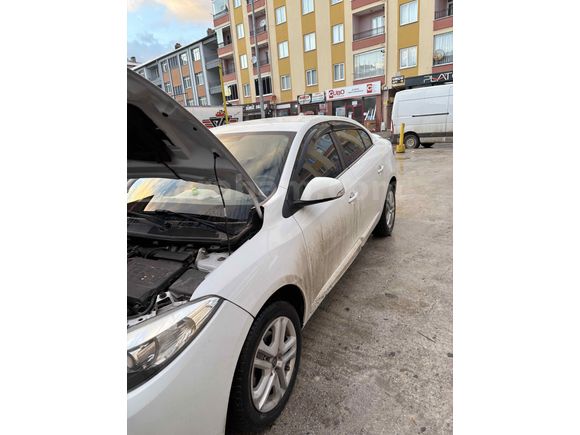 Sahibinden Renault Fluence 1.5 dCi Touch 2015 Model 