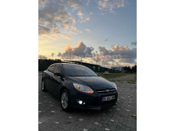 Sahibinden Ford Focus 1.6 Ti-VCT Trend X 2013 Model  200.000 km Lacivert