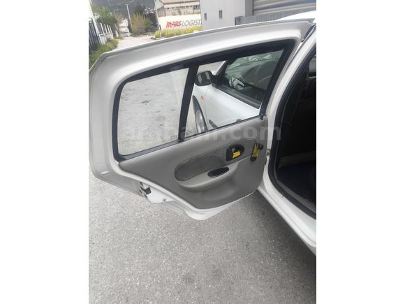 Sahibinden Renault Clio 1.4 Authentique 2003 Model