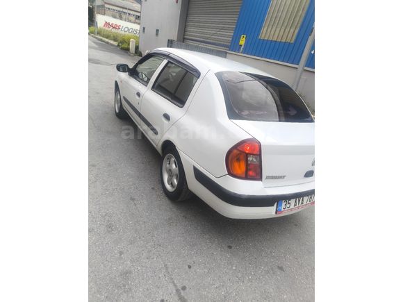 Sahibinden Renault Clio 1.4 Authentique 2003 Model