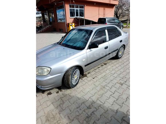 Sahibinden Hyundai Accent 1.5 CRDi Admire 2004 Model KLİMALI 