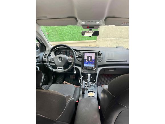 Sahibinden Renault Megane 1.3 TCe Joy Comfort 2021 Model  95.000 km Beyaz