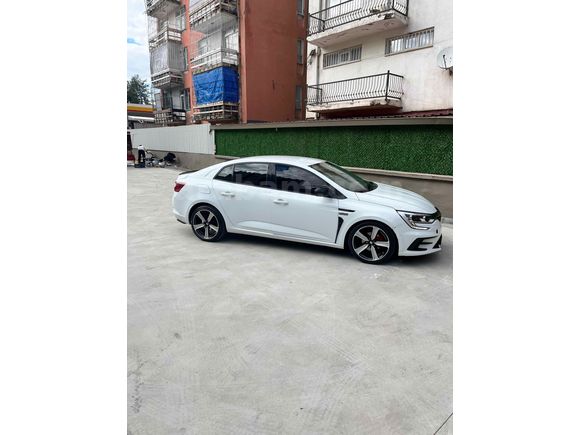 Sahibinden Renault Megane 1.3 TCe Joy Comfort 2021 Model  95.000 km Beyaz