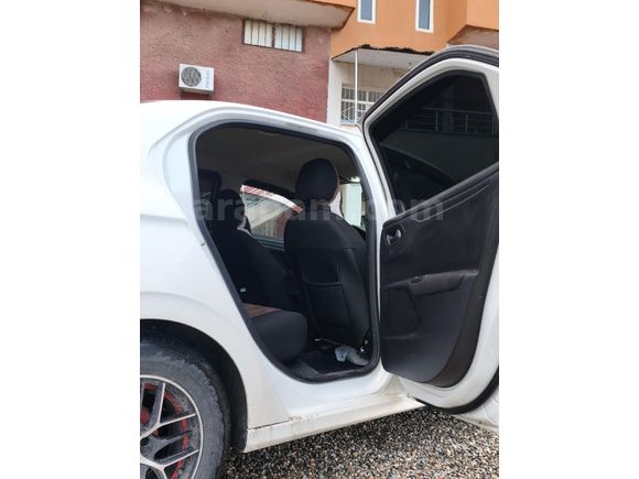 EMSALSİZ TEMİZLİKTE HASAR KAYITSIZ 301 TAKASLI