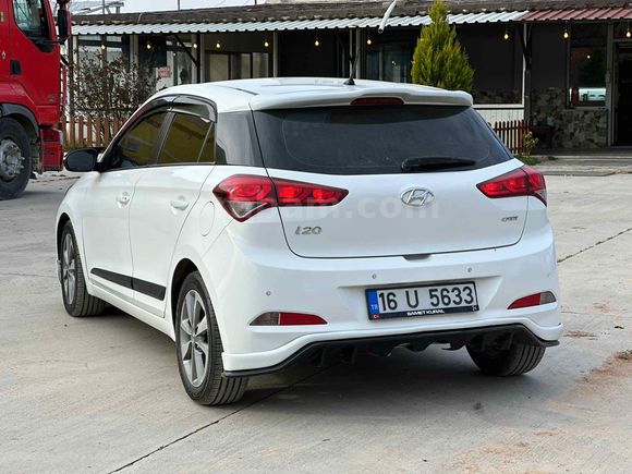 Sahibinden Hyundai i20 1.4 CRDi Style 2016 Model 
