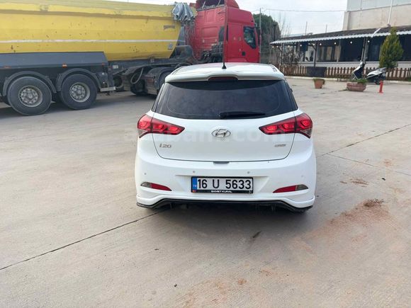Sahibinden Hyundai i20 1.4 CRDi Style 2016 Model 