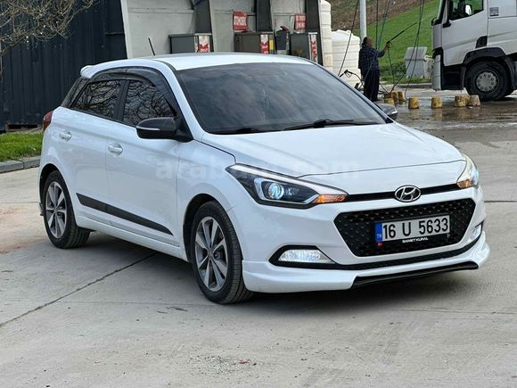 Sahibinden Hyundai i20 1.4 CRDi Style 2016 Model 