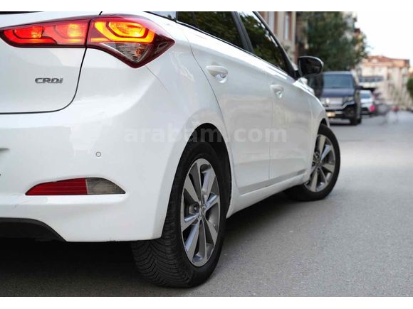 Sahibinden Hyundai i20 1.4 CRDi Style 2016 Model 
