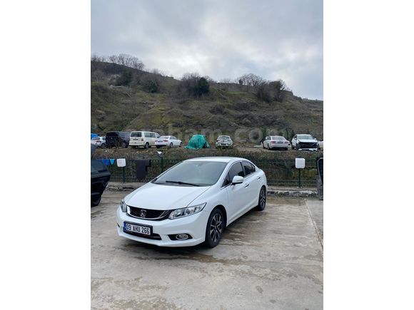 Sahibinden Honda Civic 1.6 Premium 2014 Model 