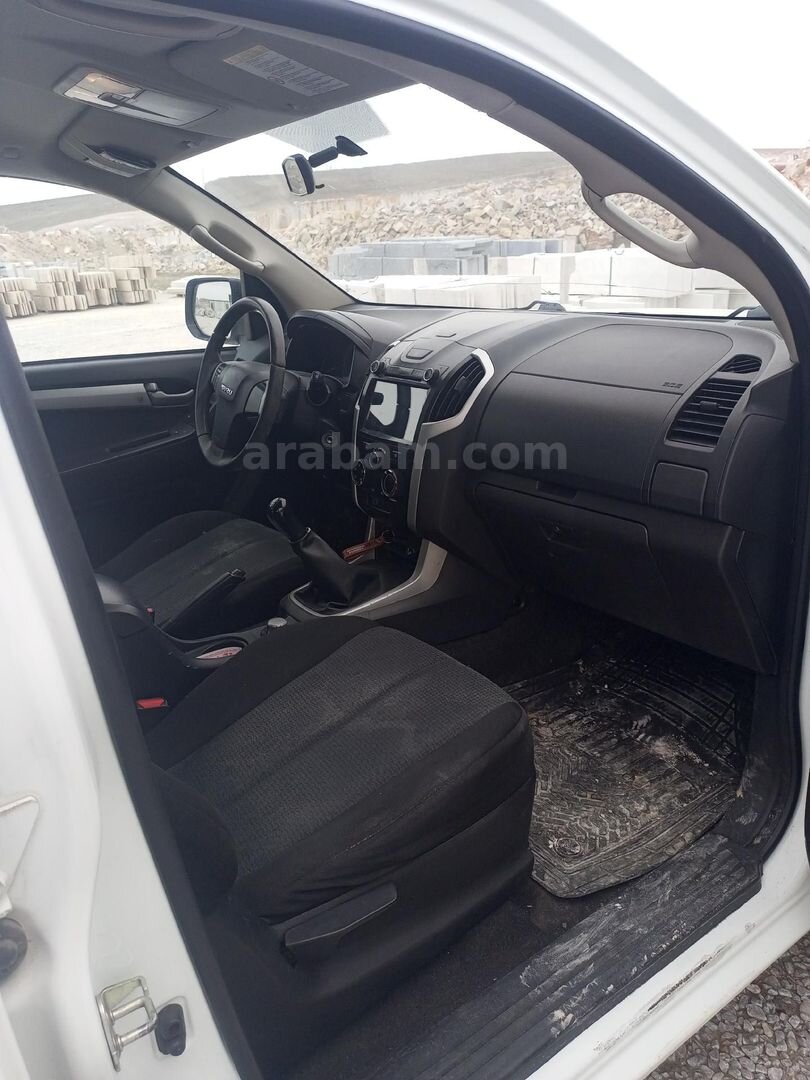 Sahibinden Isuzu D-Max 2.5 4x4 2017 Model 288.500 km Beyaz 4
