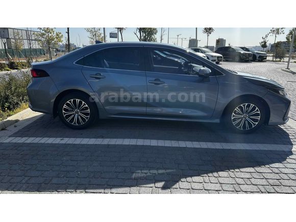 Corolla 1.6 BOYASIZ-DEĞİŞENSİZ İLK SAHİBİNDEN 70Bin KM