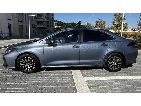 Corolla 1.6 BOYASIZ-DEĞİŞENSİZ İLK SAHİBİNDEN 70Bin KM