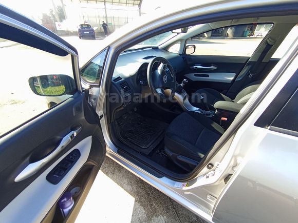 Sahibinden Toyota Auris 1.33 Comfort 2011 Model