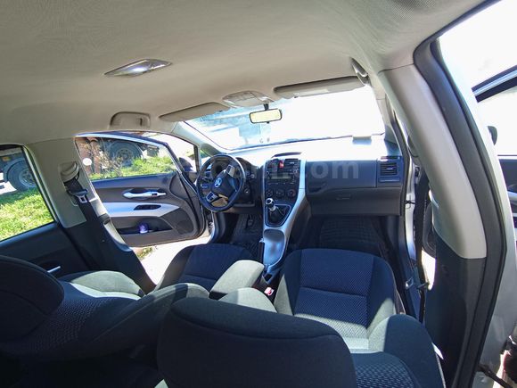 Sahibinden Toyota Auris 1.33 Comfort 2011 Model