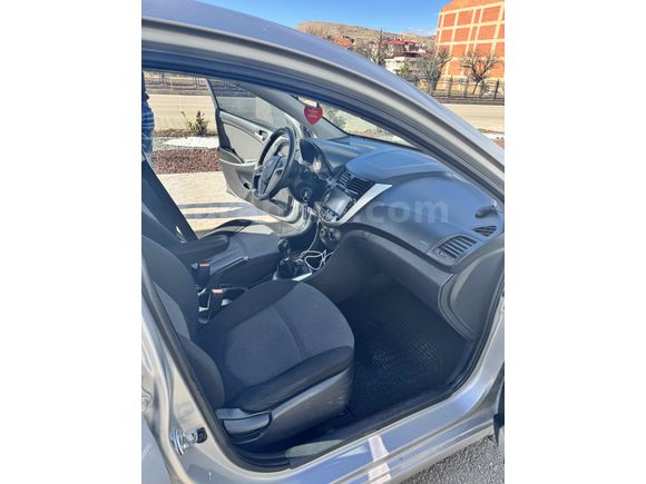 Sahibinden Hyundai Accent Blue 1.4 D-CVVT Biz 2013 Model 