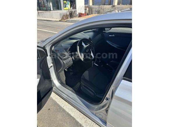 Sahibinden Hyundai Accent Blue 1.4 D-CVVT Biz 2013 Model 