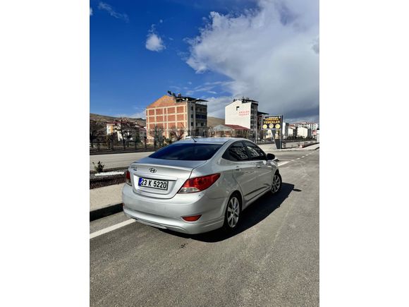 Sahibinden Hyundai Accent Blue 1.4 D-CVVT Biz 2013 Model 
