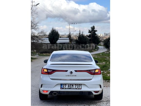 Sahibinden Renault Megane 1.3 TCe Joy 2019 Model  140.000 km Beyaz