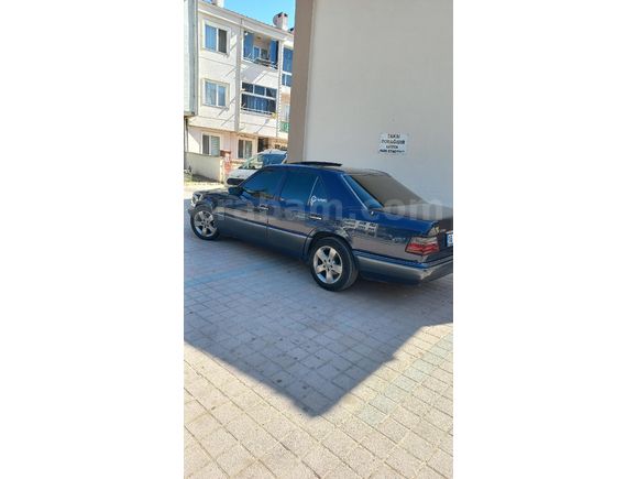 Sahibinden Mercedes - Benz E 200 1995 Model