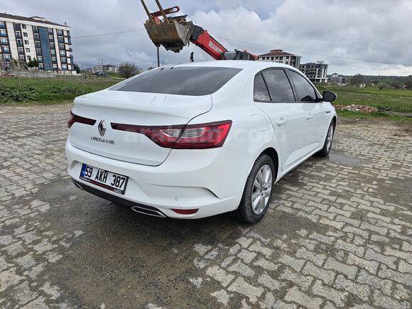 Sahibinden Renault Megane 1.3 TCe Joy 2021 Model