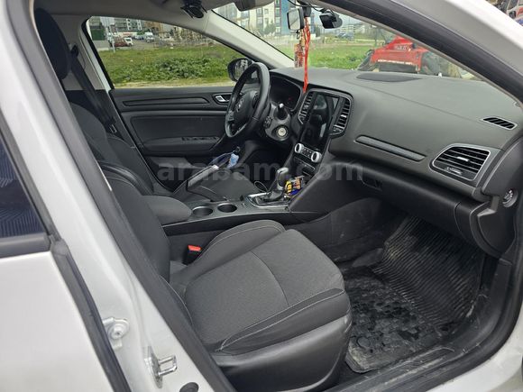 Sahibinden Renault Megane 1.3 TCe Joy 2021 Model