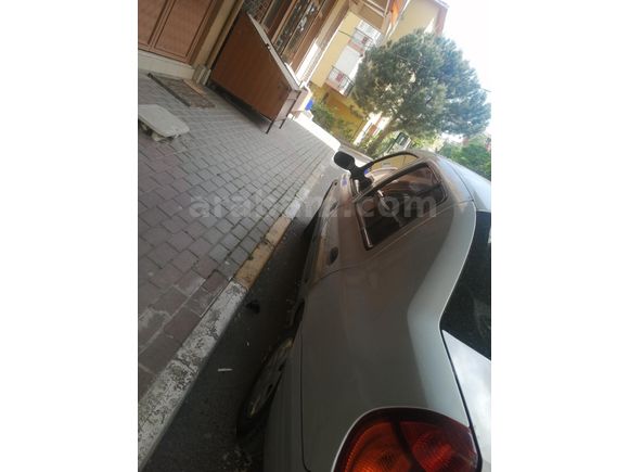 Sahibinden Renault Clio 1.4 2000 Model  177 km Gri