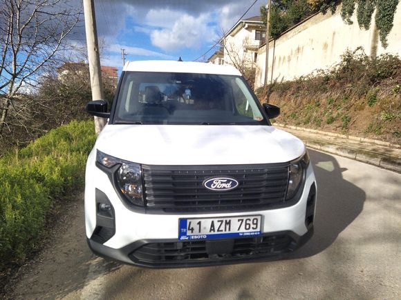 Sahibinden Ford Tourneo Courier 1.0 125 HP Deluxe 2025 Model