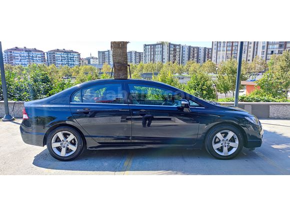 Sahibinden Honda Civic 1.6 Elegance 2011 Model  285.000 km Siyah