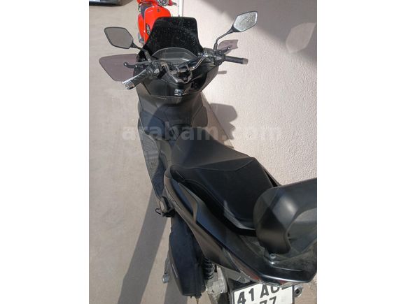 Sahibinden temiz 2650 km de Honda PCX125