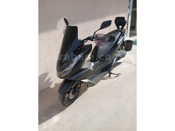 Sahibinden temiz 2650 km de Honda PCX125