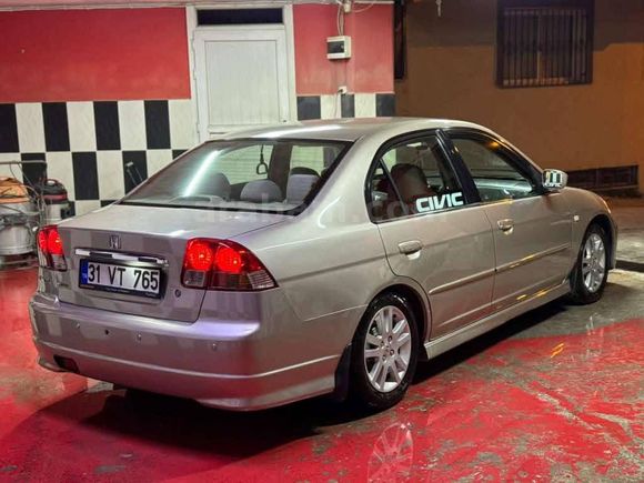 Sahibinden Honda Civic 1.6i VTEC LS 2004 Model