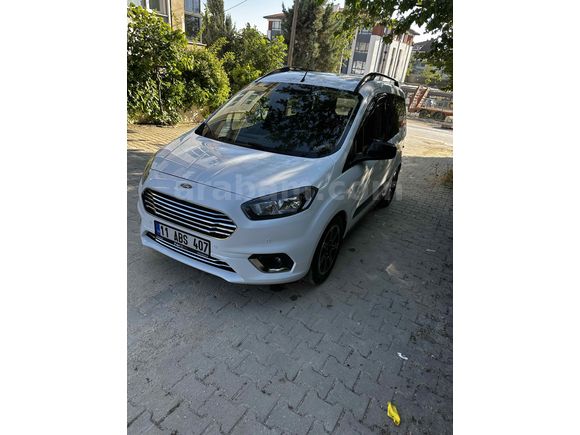 Sahibinden Ford Tourneo Courier 1.5 TDCi Titanium Plus 2023 Model 