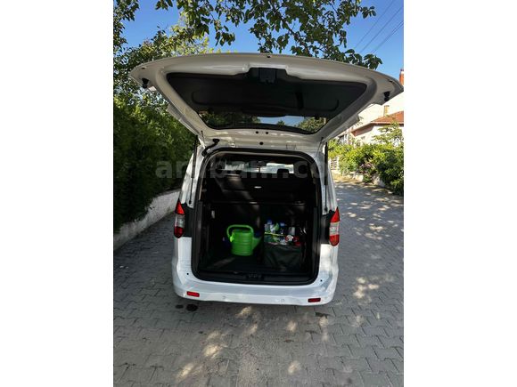 Sahibinden Ford Tourneo Courier 1.5 TDCi Titanium Plus 2023 Model 
