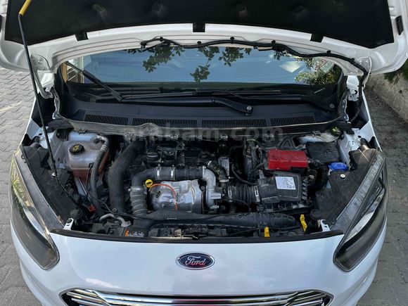 Sahibinden Ford Tourneo Courier 1.5 TDCi Titanium Plus 2023 Model 