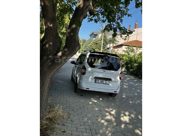 Sahibinden Ford Tourneo Courier 1.5 TDCi Titanium Plus 2023 Model 