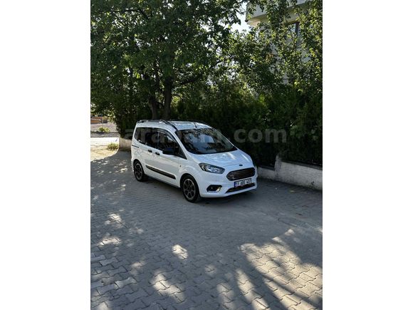 Sahibinden Ford Tourneo Courier 1.5 TDCi Titanium Plus 2023 Model 
