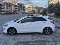 Sahibinden Hyundai i30 1.6 CRDi Style Design Pack 2015 Model  179.000 km Beyaz