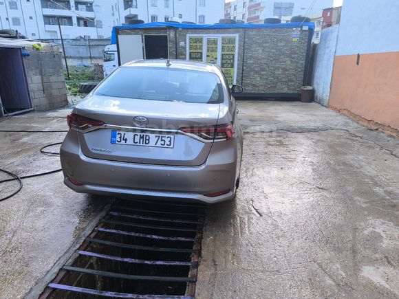 COROLLA 1.6 OTOMATİK 70 BİNDE HATASIZ