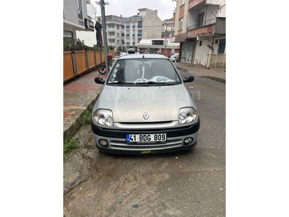 Sahibinden Renault Clio 1.6 RXT 2000 Model 