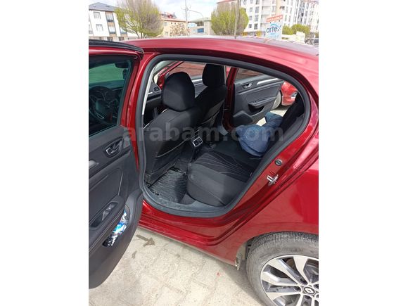 Sahibinden Renault Megane 1.3 TCe Icon 2023 Model