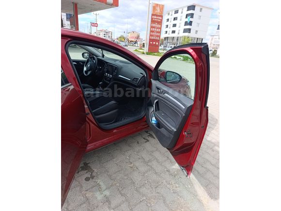 Sahibinden Renault Megane 1.3 TCe Icon 2023 Model