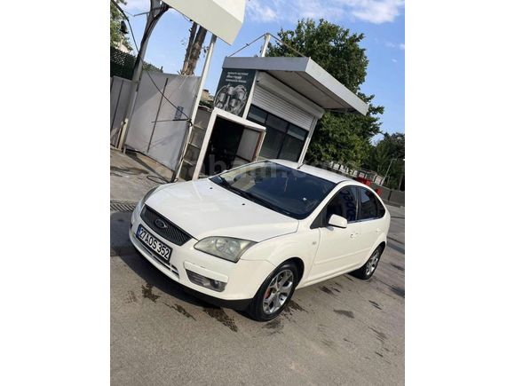 Sahibinden Ford Focus 1.6 TDCi Trend 2006 Model  296.000 km Beyaz