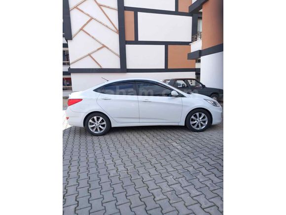 Sahibinden Hyundai Accent Blue 1.6 CRDI Mode Plus 2018 Model 
