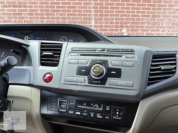 GALERİ MAVİ'DEN 2012 MODEL 1.6 İVTEC DEĞİŞENSİZ DÜŞÜK KM CİVİC