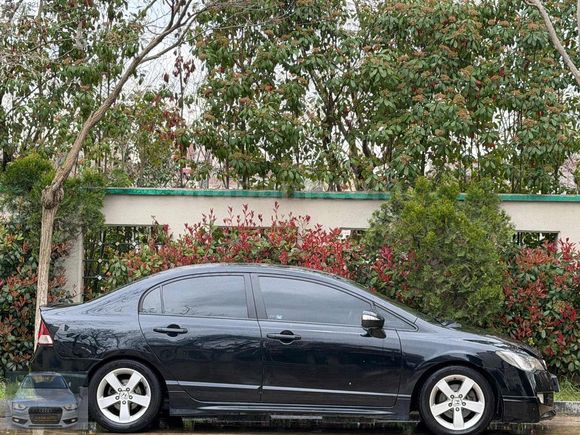D&M MOTORS HONDA CIVIC 1.6 PREMİUM BAKIMLI MASRAFSIZ