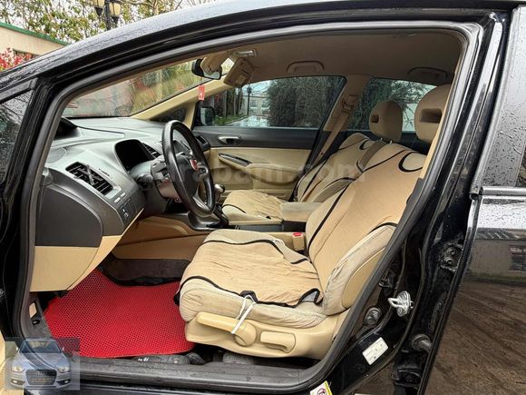 D&M MOTORS HONDA CIVIC 1.6 PREMİUM BAKIMLI MASRAFSIZ
