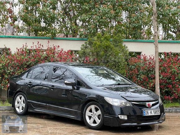 D&M MOTORS HONDA CIVIC 1.6 PREMİUM BAKIMLI MASRAFSIZ