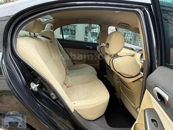D&M MOTORS HONDA CIVIC 1.6 PREMİUM BAKIMLI MASRAFSIZ