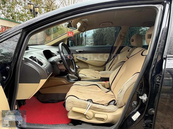 D&M MOTORS HONDA CIVIC 1.6 PREMİUM BAKIMLI MASRAFSIZ