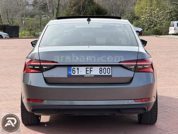 PODIUM AUTO 2023 SÜPER-B PRESTİJ CAM TAVAN K.ISITMA GERİ GRŞ